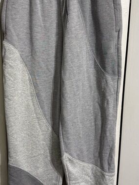 ALO Yoga Men's Two-Tone Grey Athletic Shorts